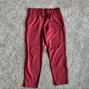ON THE FLY 7/8 PANT 28"
Chianti